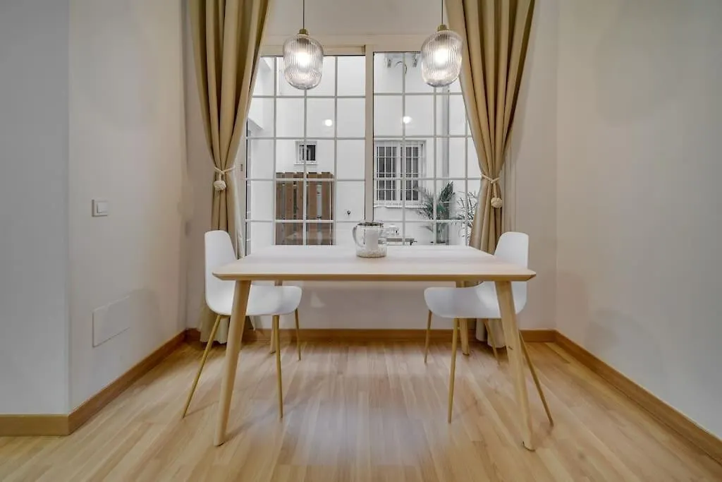 Encantador Apartamento Con Patio Málaga 0*,  Spanje